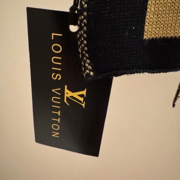 Louis Vuitton scarf, camel and black color , large, NEW - Picture 9 of 10
